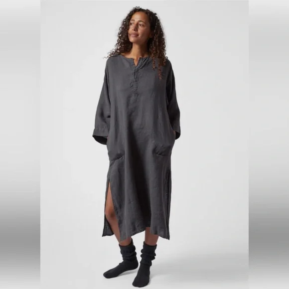 Linen House Dress - Picture 2 of 3